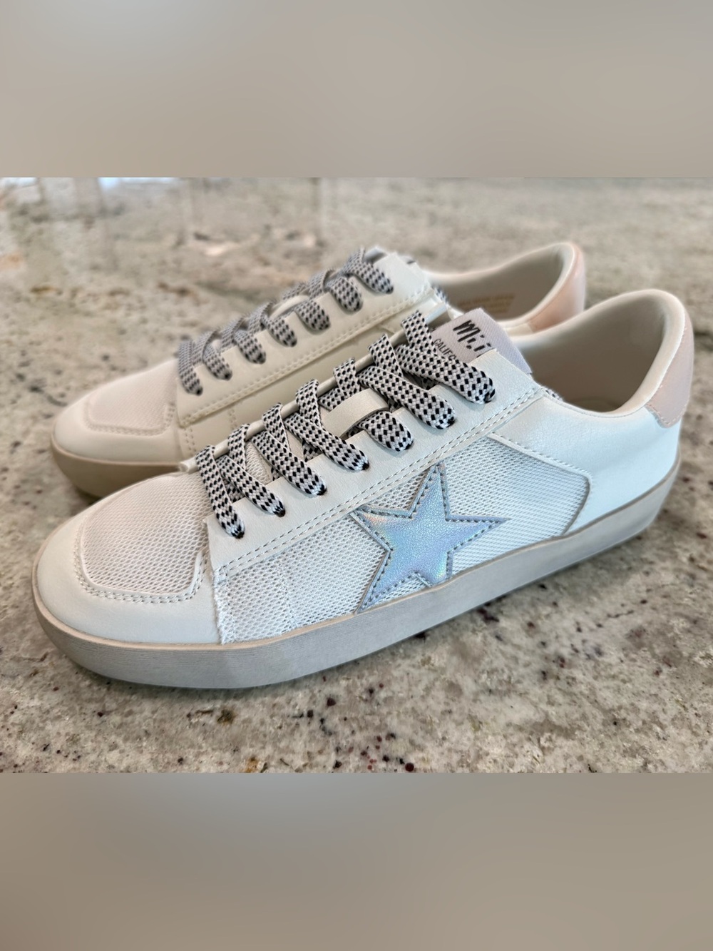 Mi.iM White Sneakers with Silver Star